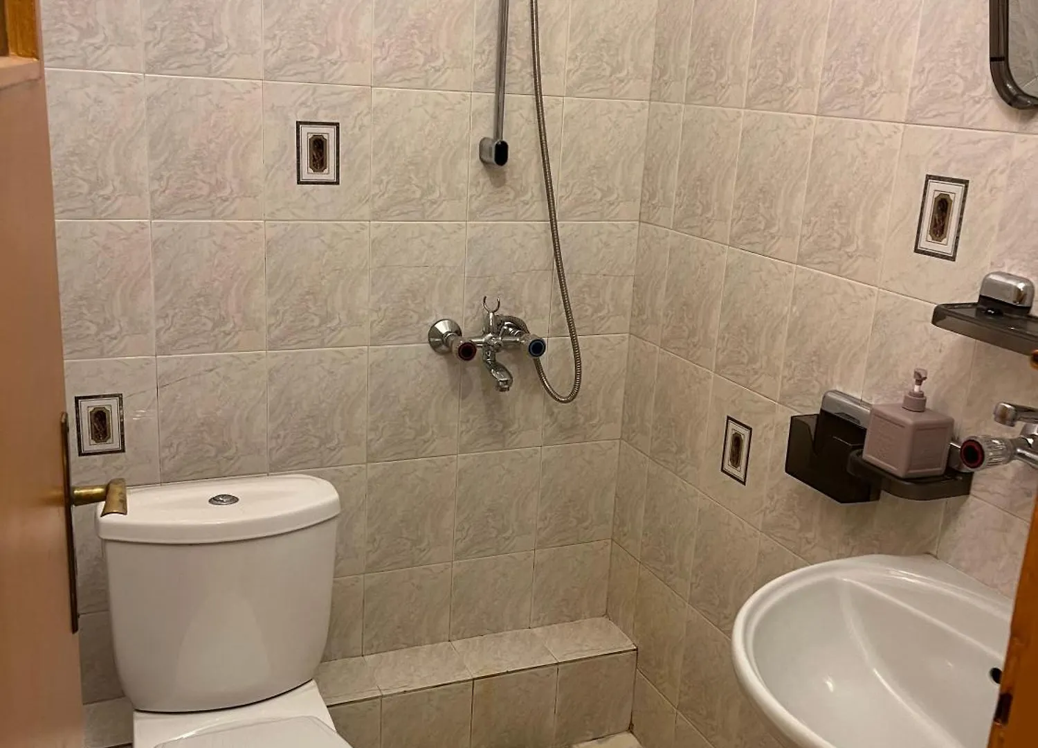 Cosy Apartment In Lozenets ソフィア